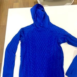 Lululemon athletic long sleeve top